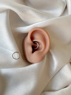 Piercing Diana titanio