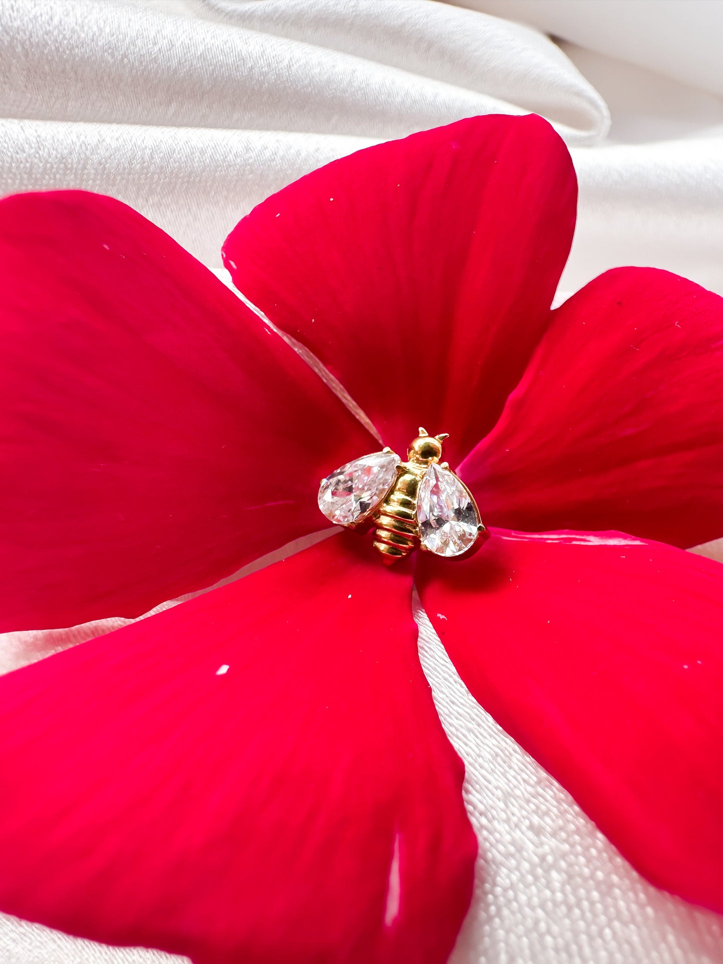 Piercing Bee Shine titanio