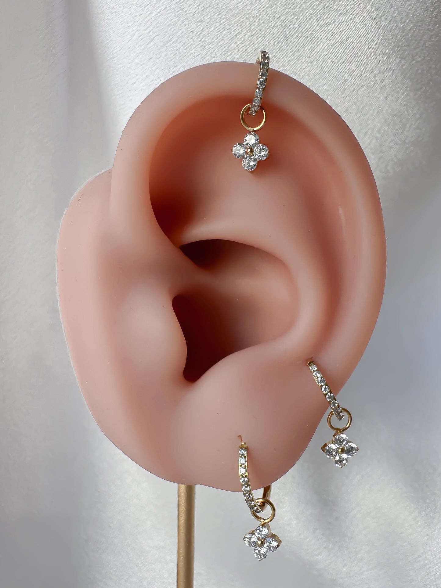 Orecchino Anouk Titanio