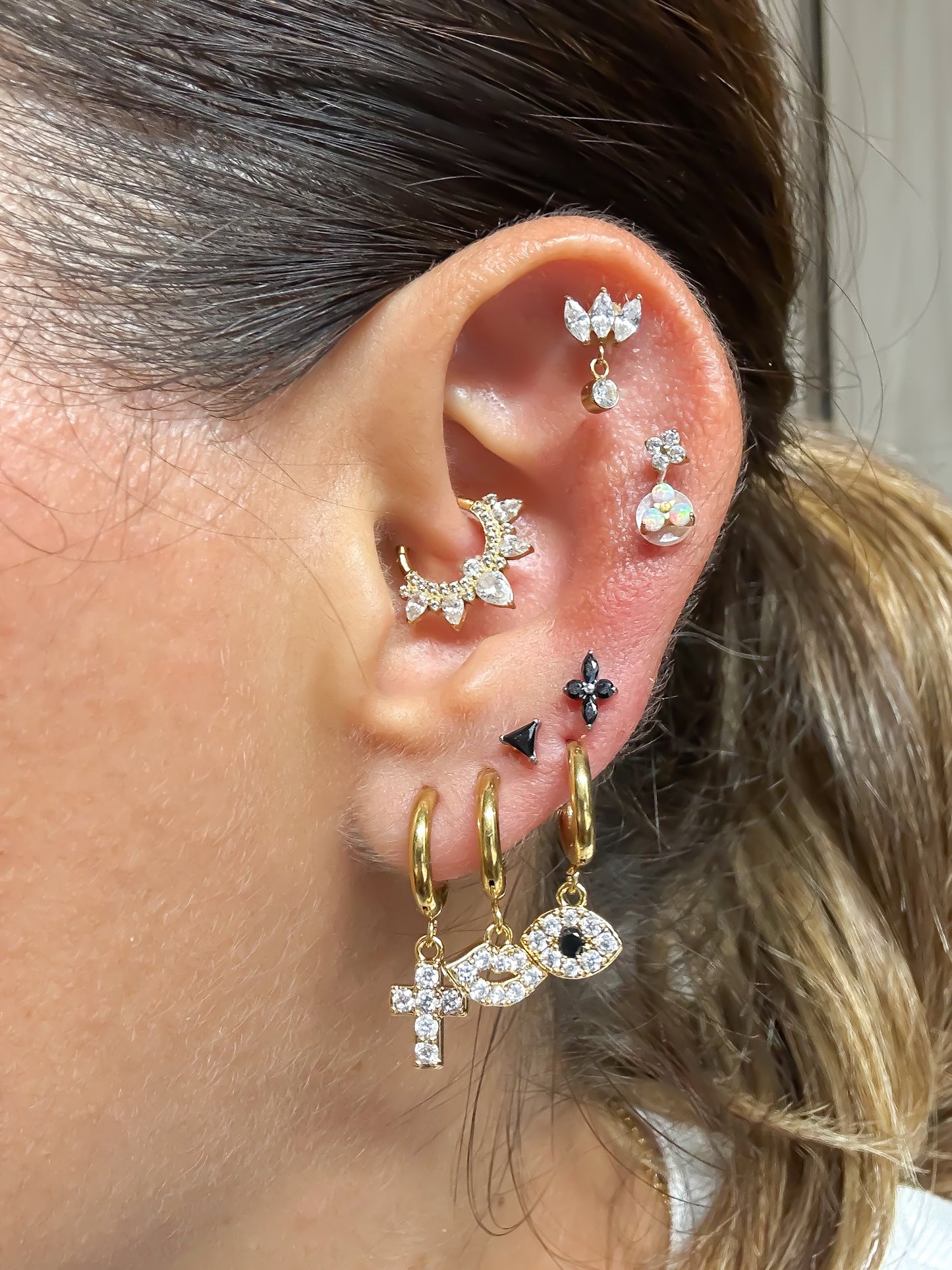 Mono Hoop Cross pendente